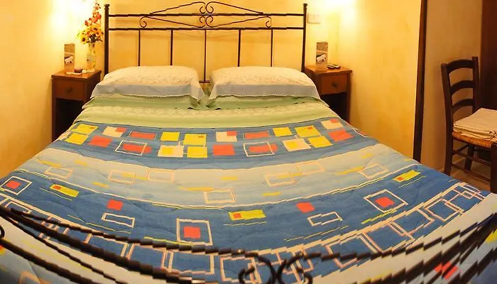 מלון Vittoria טביאנו